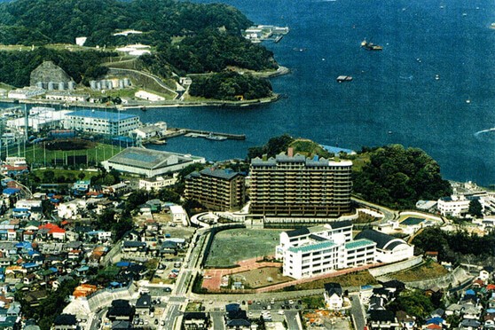 コモンヒルズ安針台 海の手I～III番館 （神奈川県横須賀市）　RC壁式ラーメン構造 地下1階 地上12階建1